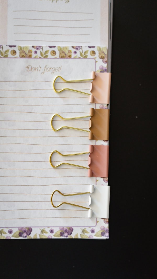 Rosy Binder Clip four