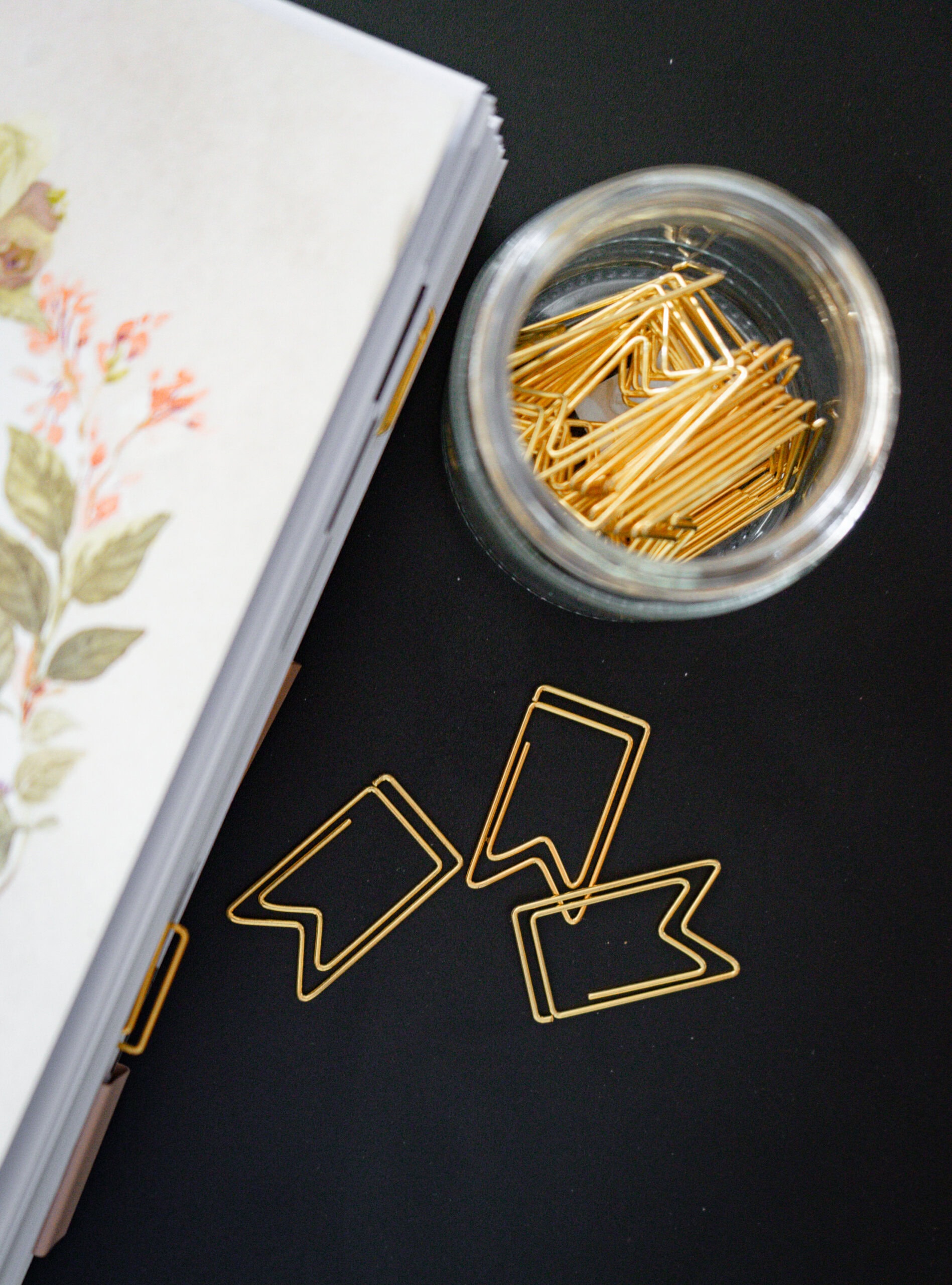 Flag Gold Plated Paper Clips - Image 4