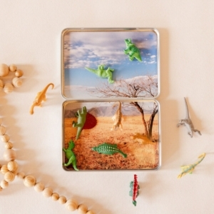 Dino Large Magnetic Animal Tin